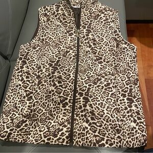 Alia Light Quilted Full Zipper Leopard Print Vest Size Medium